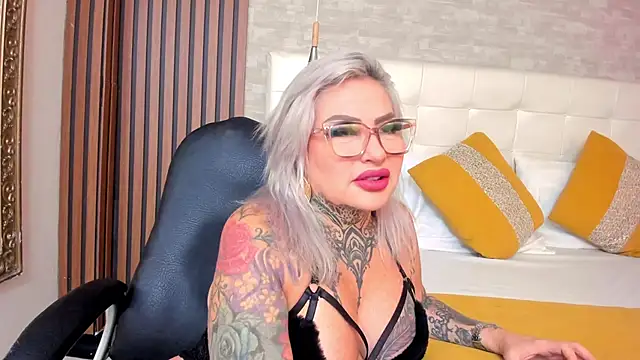 ArianaMora online show from 05-30-26, 12:02