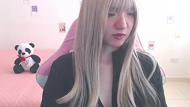 SweetSky1  online show from 06-02-26, 07:49