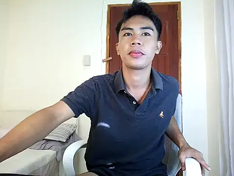 Snapshot of alejandro_fernando chatting on 05-26-26, 11:45 alejandro fernando online show from 05-26-26, 11:45