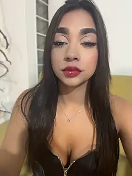 BellaRicciX X online show from 05-26-26, 11:34