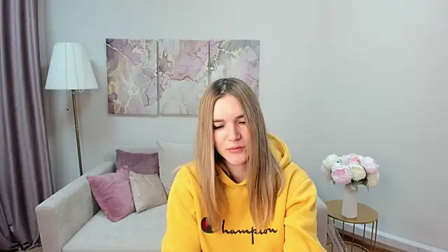 RoxyReignn online show from 05-24-26, 10:59