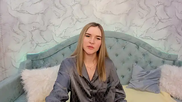 RoxyReignn online show from 05-27-26, 01:57