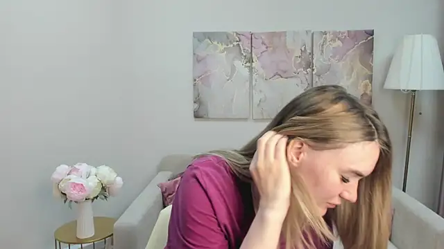 RoxyReignn online show from 05-28-26, 10:51