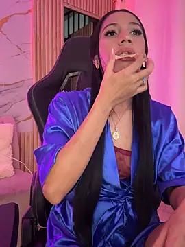 Naho 19 online show from 05-27-26, 01:57