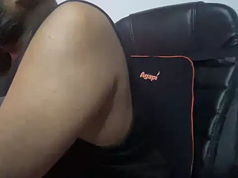 incestfukcerr online show from 07-01-26, 04:51