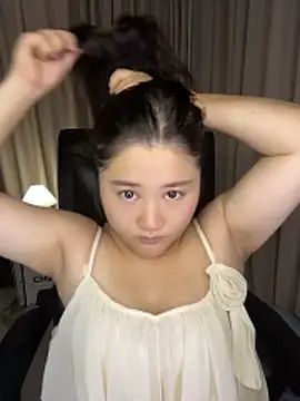 Luckysisi-s online show from 06-02-26, 03:03