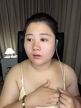 Luckysisi-s online show from 06-06-26, 01:27
