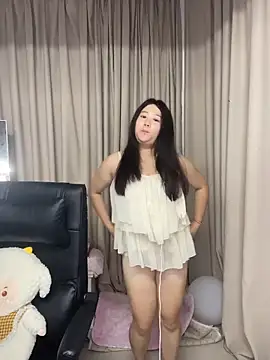 Luckysisi-s online show from 06-18-26, 12:31