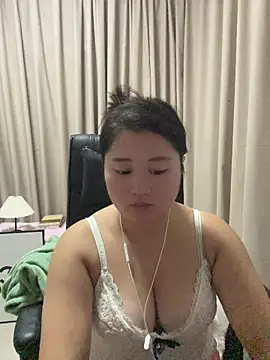 Luckysisi-s online show from 07-30-26, 01:10