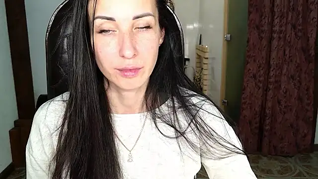 BouncySweety online show from 11-19-25, 07:58