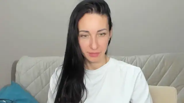 Snapshot of BouncySweety chatting on 02-12-26, 06:58 BouncySweety online show from 02-12-26, 06:58