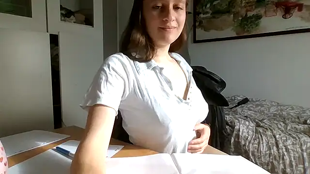 Snapshot of SoftieSophie chatting on 05-31-26, 06:10 SoftieSophie online show from 05-31-26, 06:10