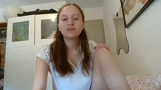 SoftieSophie online show from 06-25-26, 06:07