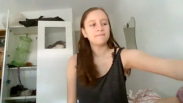 SoftieSophie online show from 06-28-26, 06:19