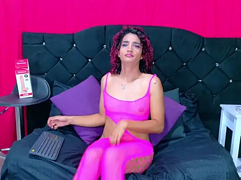 aura sterling online show from 06-12-26, 11:42