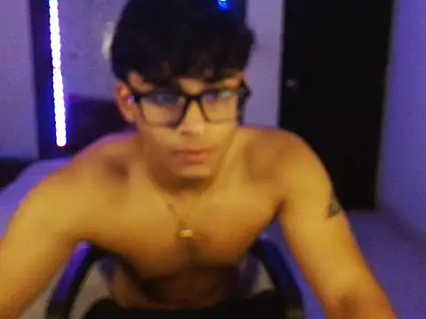 Snapshot of Mr_yisuzz chatting on 05-26-26, 11:06 Mr yisuzz online show from 05-26-26, 11:06