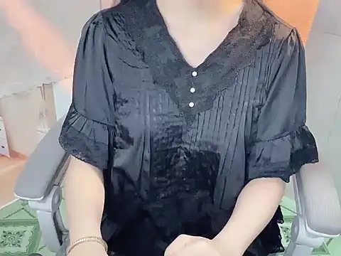 -Naomii  online show from 07-14-26, 07:57