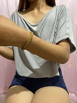 Keshayummy2027 online show from 06-17-26, 03:02