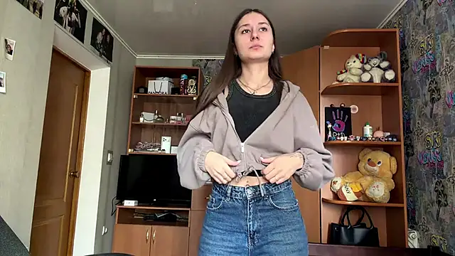HoneyKittyk online show from 05-29-26, 08:12