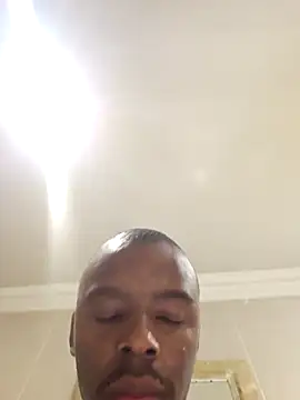Snapshot of MbeshePTA chatting on 07-18-26, 06:23 MbeshePTA online show from 07-18-26, 06:23