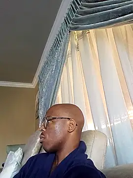 Snapshot of MbeshePTA chatting on 07-23-26, 08:45 MbeshePTA online show from 07-23-26, 08:45