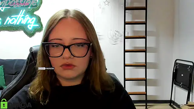 Snapshot of JuliNy_x chatting on 05-27-26, 06:16 JuliNy x online show from 05-27-26, 06:16