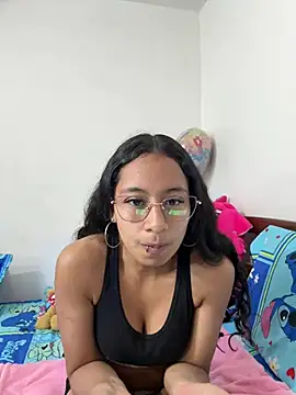 Snapshot of Violetlove_ chatting on 07-13-26, 09:12 Violetlove online show from 07-13-26, 09:12