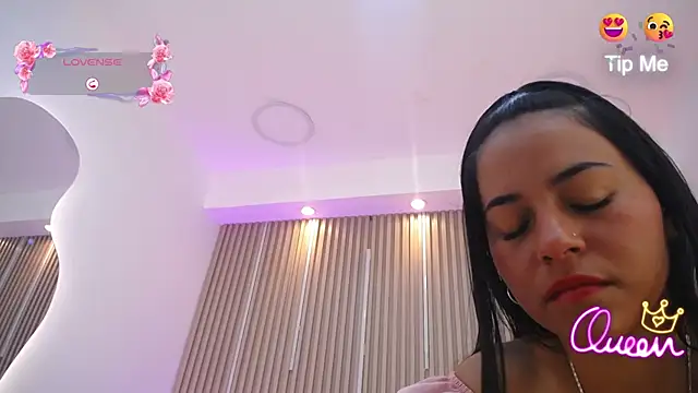 Snapshot of Malliah_Dupont chatting on 05-29-26, 12:47 Malliah Dupont online show from 05-29-26, 12:47