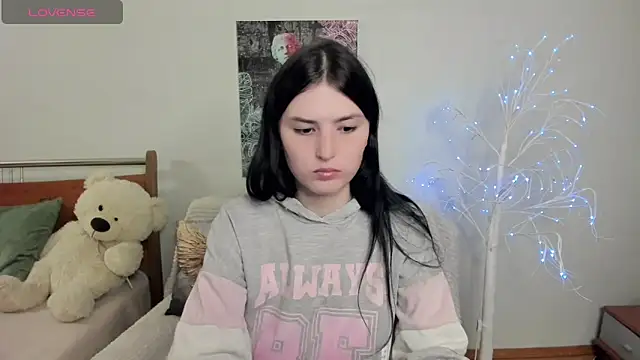 Kira Devi online show from 05-31-26, 07:15