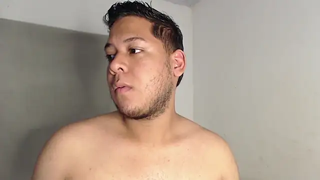 Snapshot of nicolas_cr1 chatting on 06-23-26, 12:19 nicolas cr1 online show from 06-23-26, 12:19