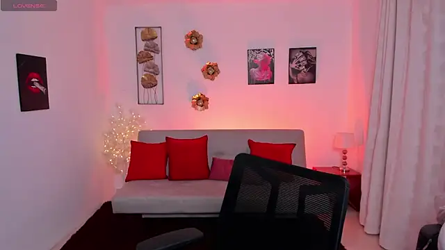 Snapshot of Dream_saray chatting on 08-08-26, 10:12 Dream saray online show from 08-08-26, 10:12