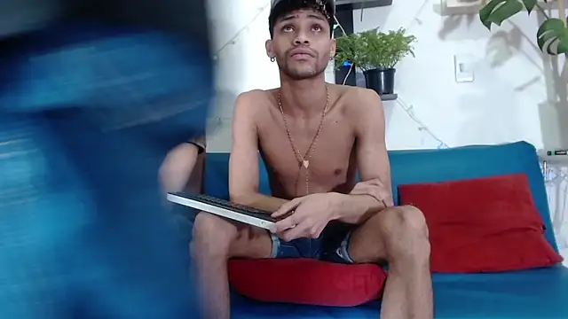STRANGER BOYS online show from 05-28-26, 10:07