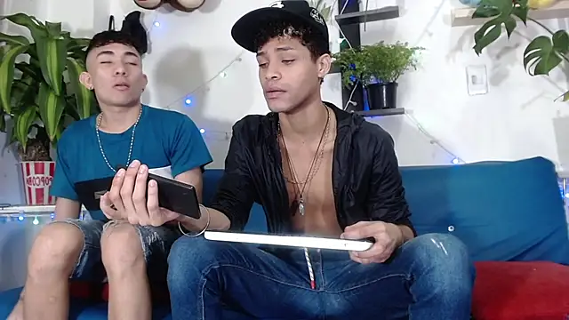 STRANGER BOYS online show from 05-29-26, 10:19