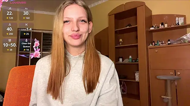 Snapshot of xXMelanieseXx chatting on 06-22-26, 04:26 xXMelanieseXx online show from 06-22-26, 04:26