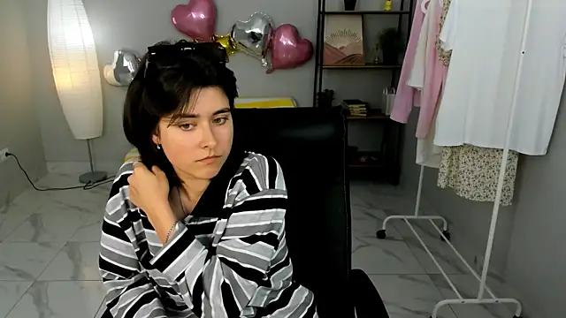 Barbara Little online show from 05-29-26, 01:42