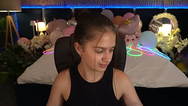 Snapshot of Talia_Blakwood chatting on 07-20-26, 12:51 Talia Blakwood online show from 07-20-26, 12:51