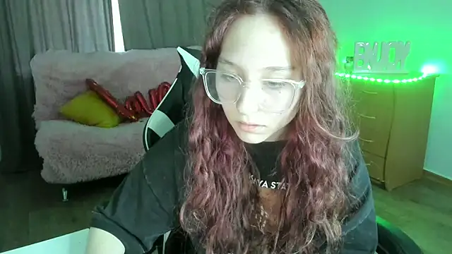 ModelGyrl online show from 06-05-26, 08:20