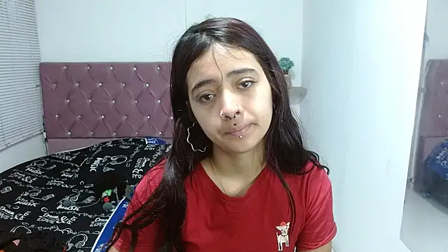 sofiacumgil online show from 07-22-26, 12:30