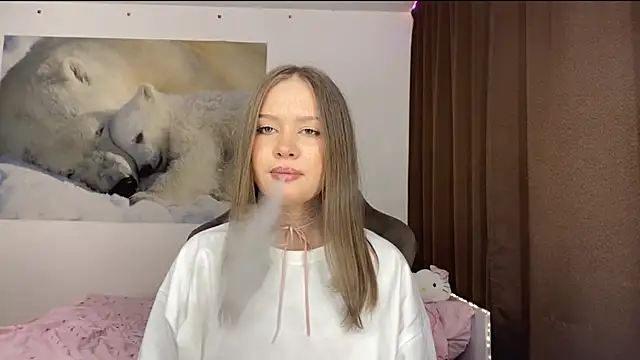 StefiMoon online show from 05-26-26, 03:08
