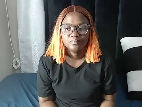 Snapshot of Softpussydiva chatting on 05-29-26, 06:28 Softpussydiva online show from 05-29-26, 06:28