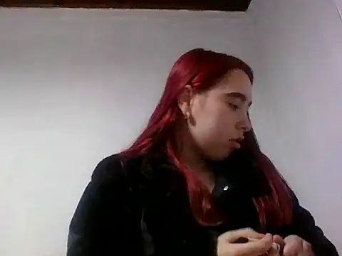 Annisofi000 online show from 06-01-26, 01:18