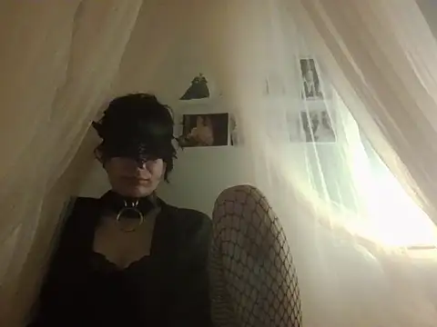 Nyx Nuit online show from 06-12-26, 11:25