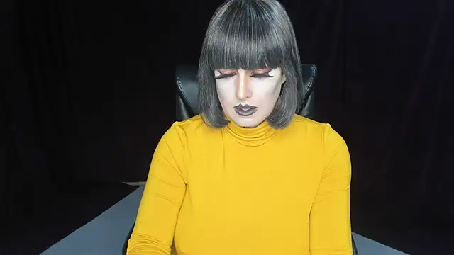 Snapshot of Danielle_tv33 chatting on 12-23-24, 06:37 Danielle tv33 online show from 12-23-24, 06:37