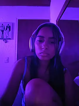 xcleila online show from 06-11-26, 06:00
