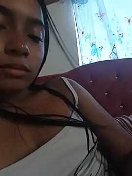 xcleila online show from 06-19-26, 04:00
