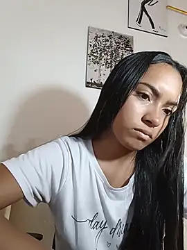 xcleila online show from 06-20-26, 01:58