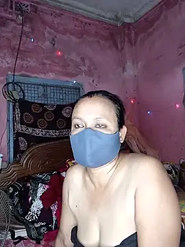 MoonLusty online show from 06-17-26, 05:25