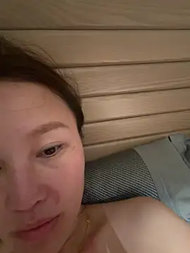 JulyLotus online show from 05-29-26, 04:05