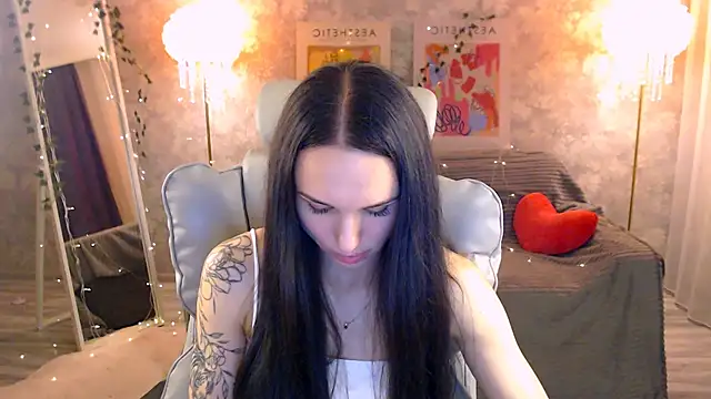 Snapshot of NicoleMerz chatting on 06-21-26, 05:04 NicoleMerz online show from 06-21-26, 05:04