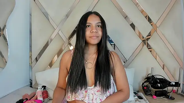 Chloe ht online show from 06-20-26, 12:30